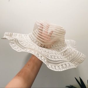 White Vintage Sun Hat